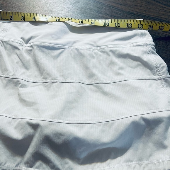 Lululemon Athletica cream Mini Skirt - Picture 7 of 8